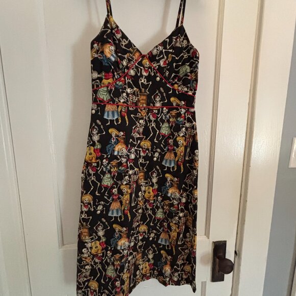 Partying skeletons /Day of the Dead dress by Paper Doll Productions XS - Picture 6 of 13